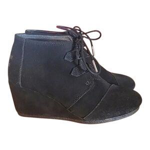TOMS Women's Black Suede Ankle Boots – Size 7.5, Comfortable & Stylish